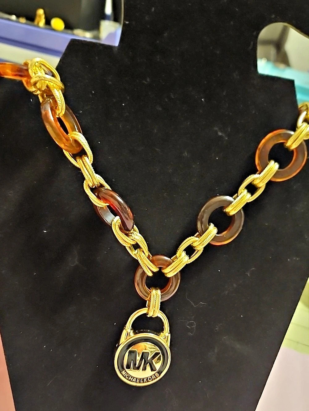 Michael Kors Tortoise and Gold-Tone Padlock Link Necklace Brown & Gold